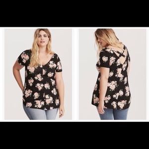 NWOT Torrid Floral Crossback Swing Tee size 6